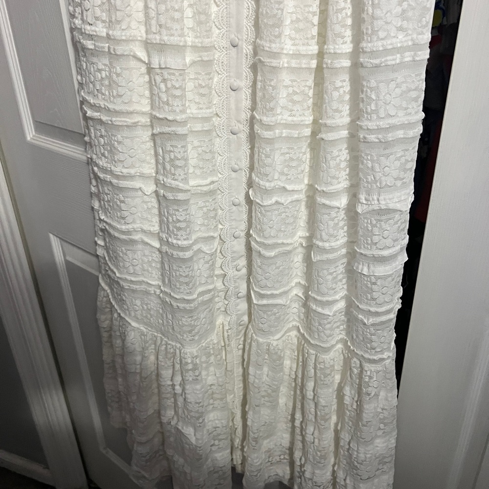 Gorgeous Elegant White Lace Maxi Dress - Picture 8 of 16
